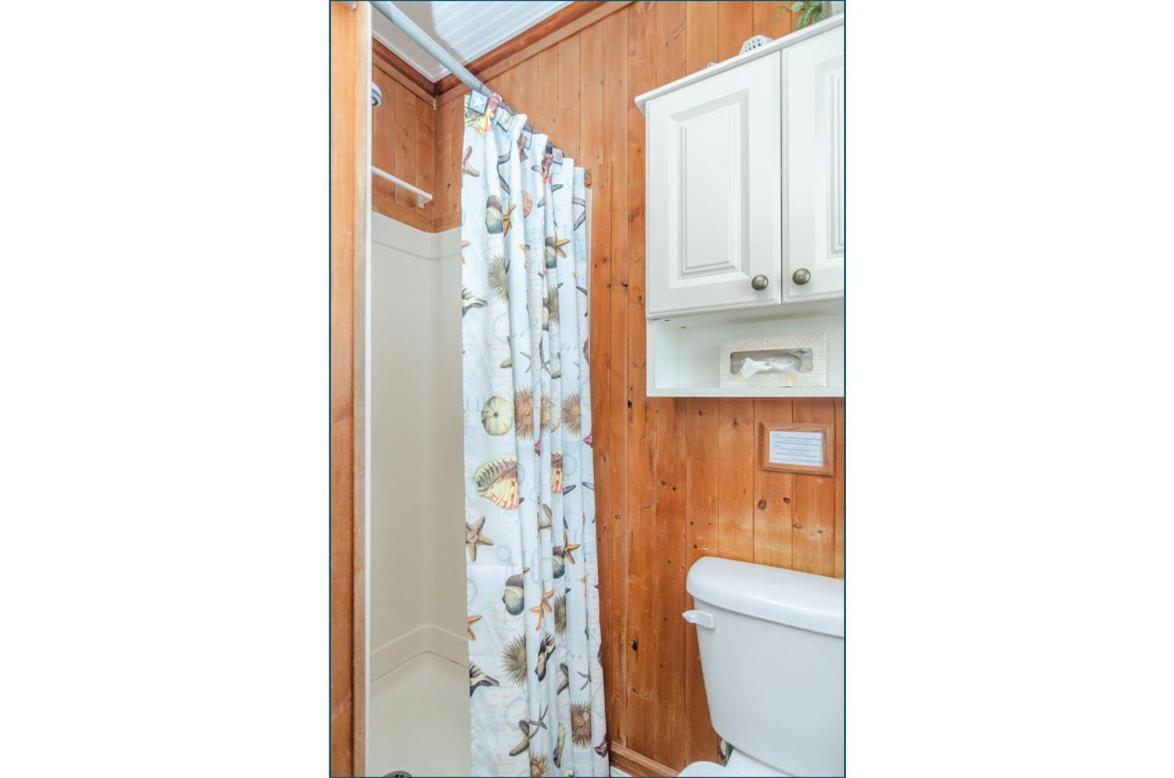 The Pelican Hidden Treasure Inn Room 2 By Bryant Real Estate Кюр Бийч Екстериор снимка