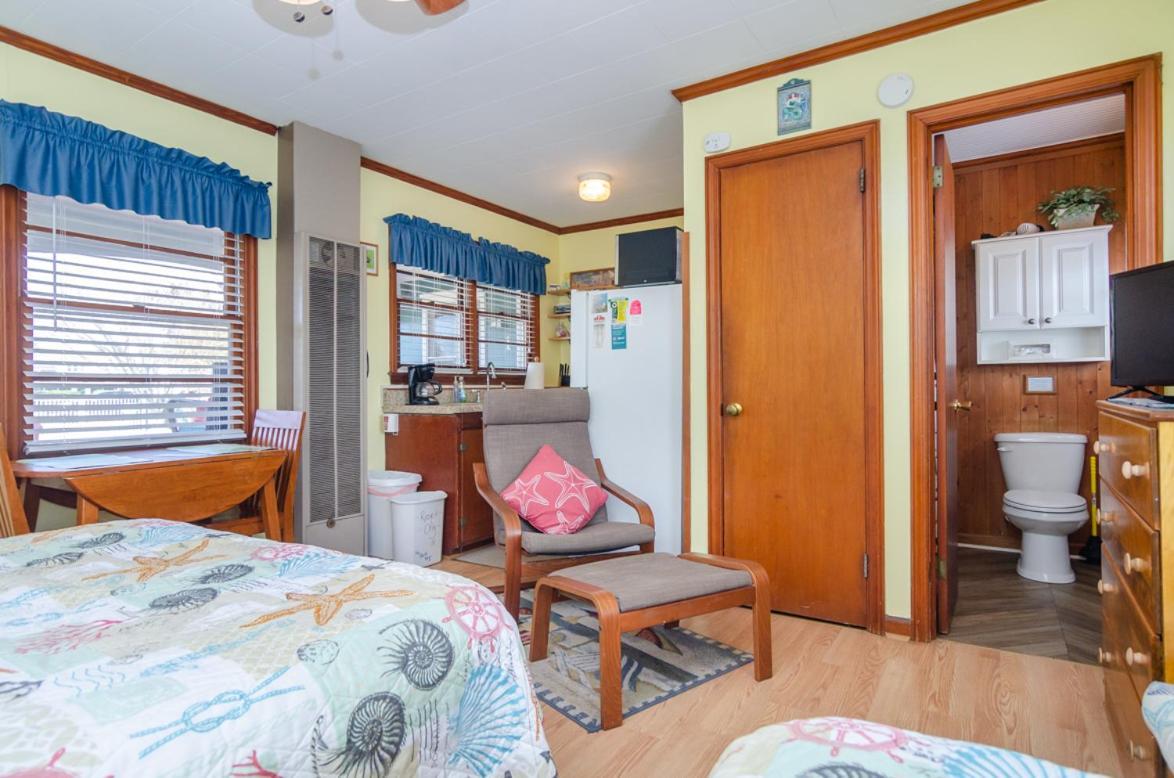 The Pelican Hidden Treasure Inn Room 2 By Bryant Real Estate Кюр Бийч Екстериор снимка